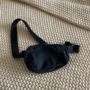 Lululemon belt bag